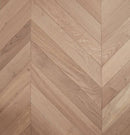 https://preferencefloors.com.au/wp-content/uploads/2022/01/Chevron-champagne-540x562.jpg